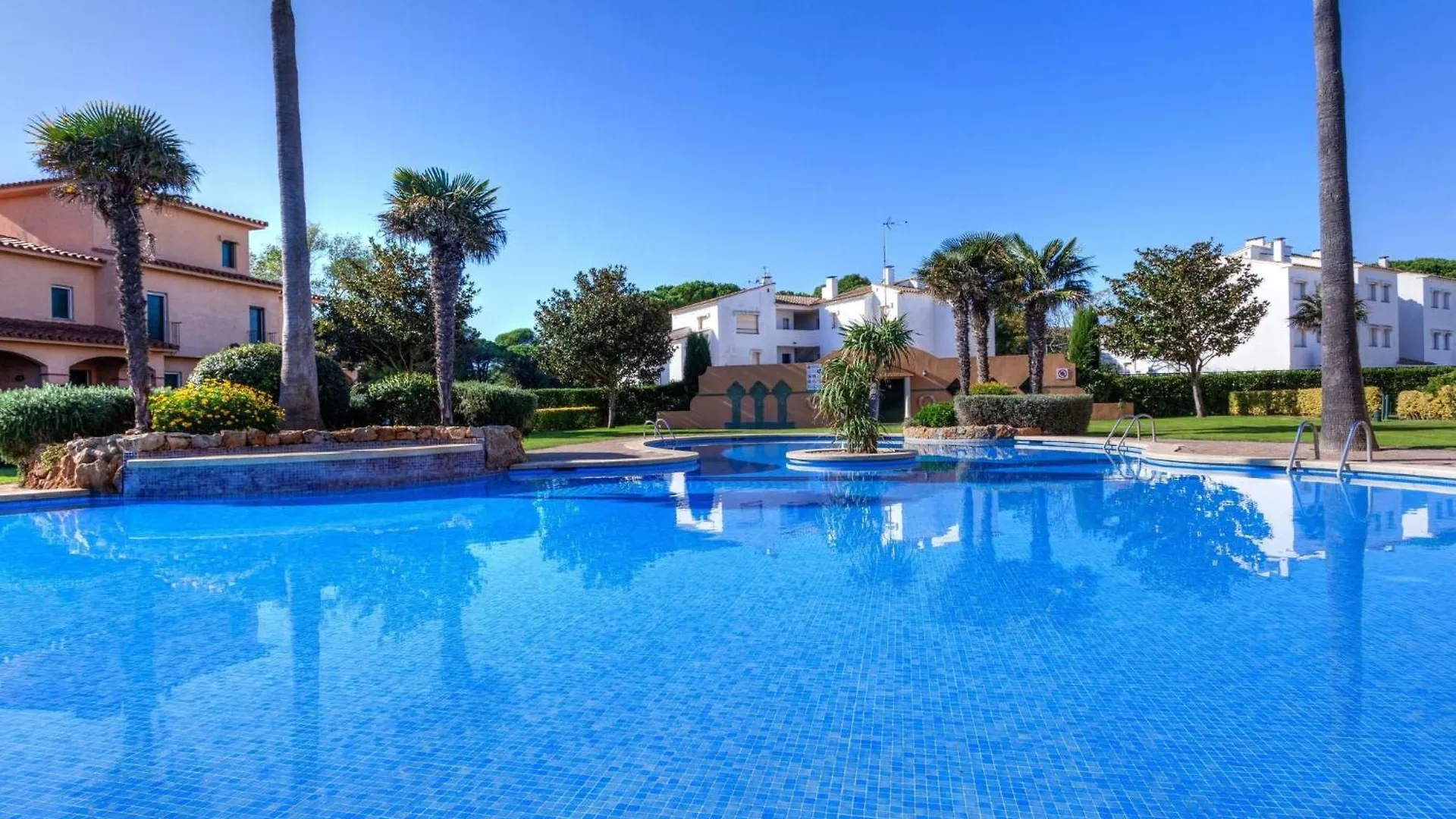 Apartment Port Pals Ciii Vista Bonita By Interhome